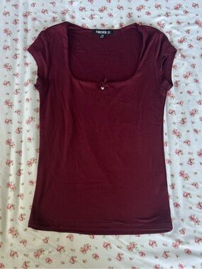 FOREVER 21 Burgundy Scoop Square Neck Short Sleeve Tee